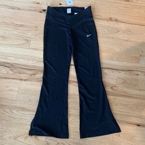 Nike Black Flare Pant Leggings